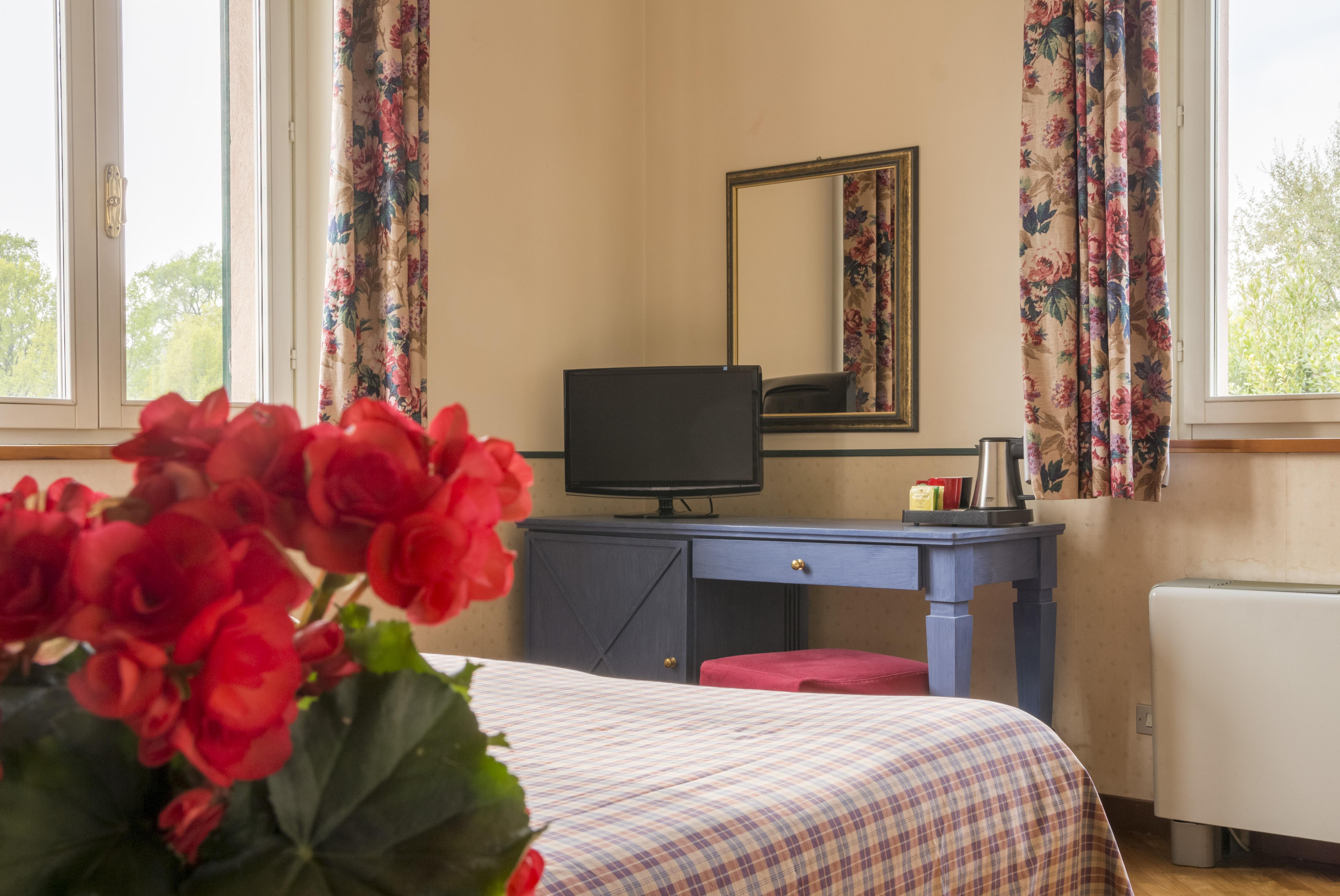 Hostellerie Du Golf Pecetto Dış mekan fotoğraf