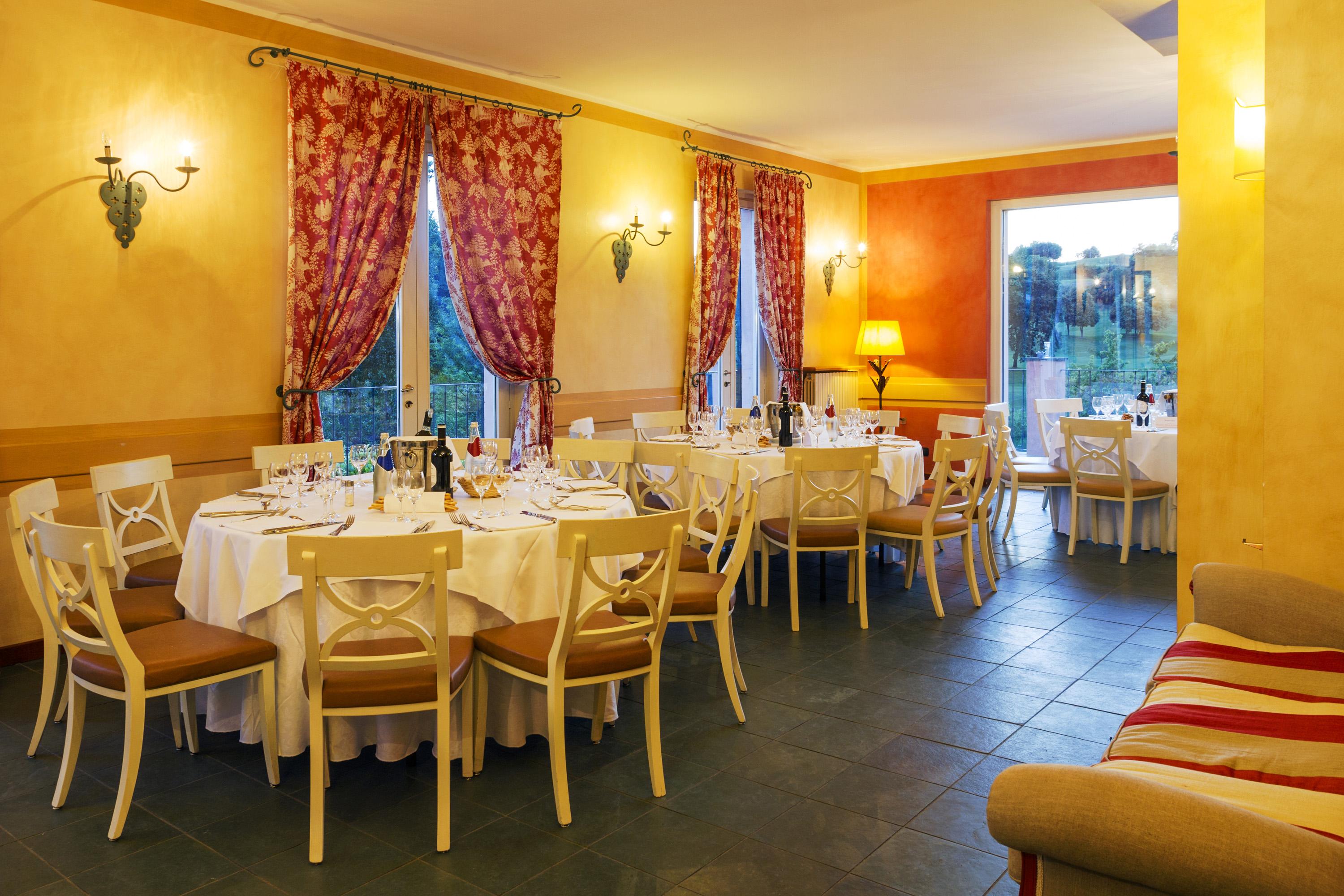 Hostellerie Du Golf Pecetto Dış mekan fotoğraf